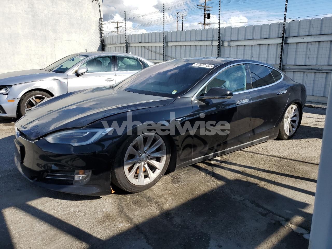 2018 TESLA MODEL S N/A (VIN 5YJSA1E21JF265325) main photo