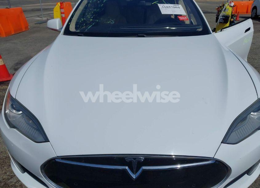 Photo 10 of 2015 Tesla Model S 70D/85D/P85D (VIN 5YJSA1E22FF114484)