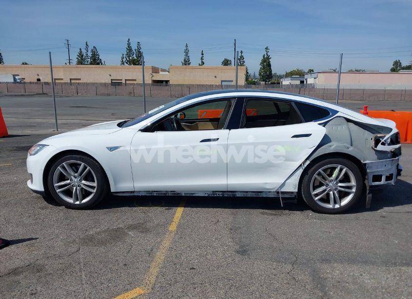 Photo 14 of 2015 Tesla Model S 70D/85D/P85D (VIN 5YJSA1E22FF114484)
