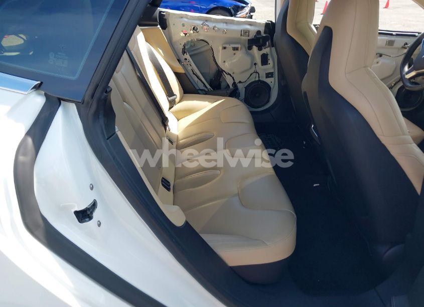 Photo 8 of 2015 Tesla Model S 70D/85D/P85D (VIN 5YJSA1E22FF114484)