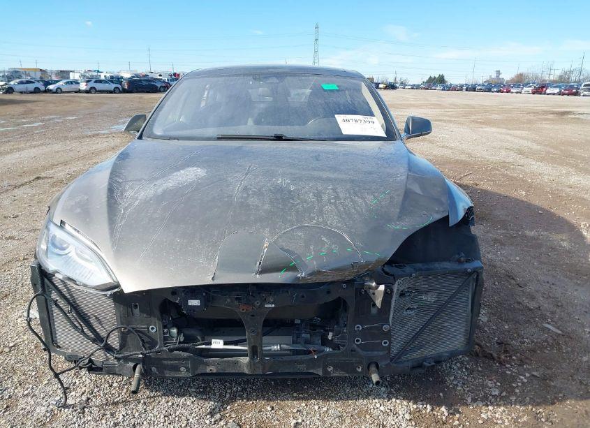 Photo 13 of 2016 Tesla Model S 60D/70D/75D/85D/90D (VIN 5YJSA1E22GF132842)