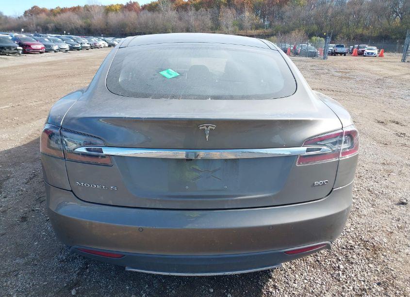 Photo 17 of 2016 Tesla Model S 60D/70D/75D/85D/90D (VIN 5YJSA1E22GF132842)