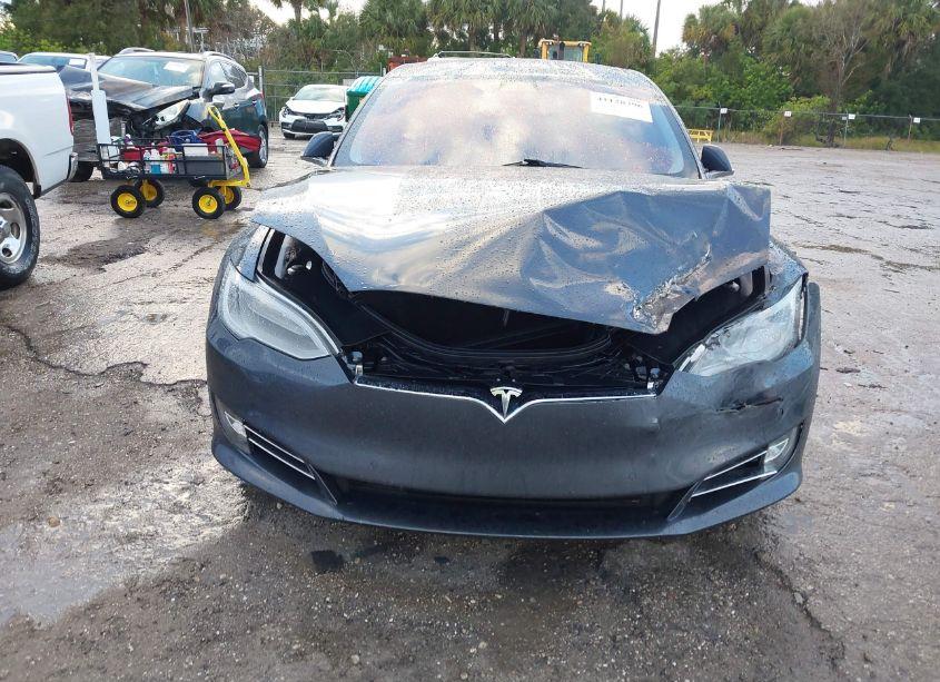 Photo 6 of 2017 Tesla Model S 100D/60D/75D/90D/P100D (VIN 5YJSA1E22HF217035)