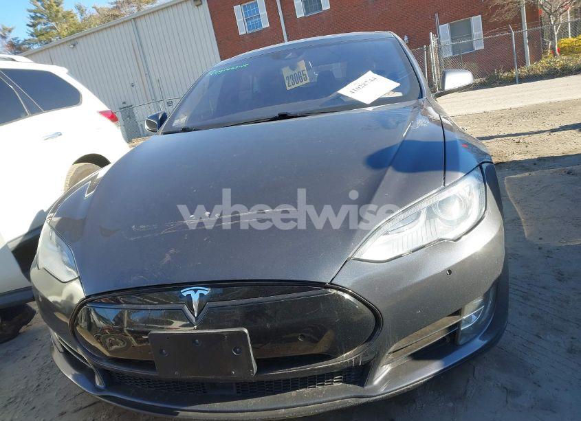 Photo 12 of 2016 Tesla Model S 60D/70D/75D/85D/90D (VIN 5YJSA1E23GF129903)