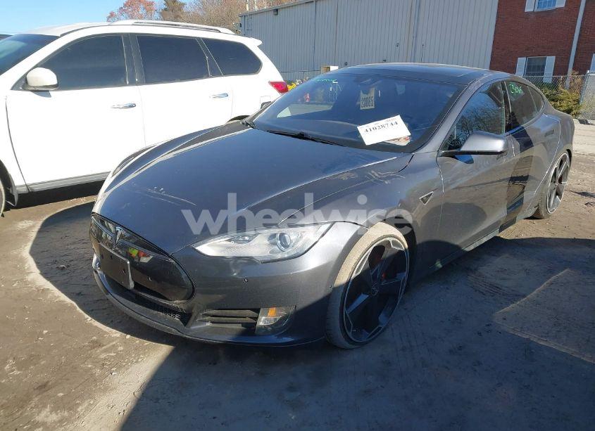 Photo 2 of 2016 Tesla Model S 60D/70D/75D/85D/90D (VIN 5YJSA1E23GF129903)