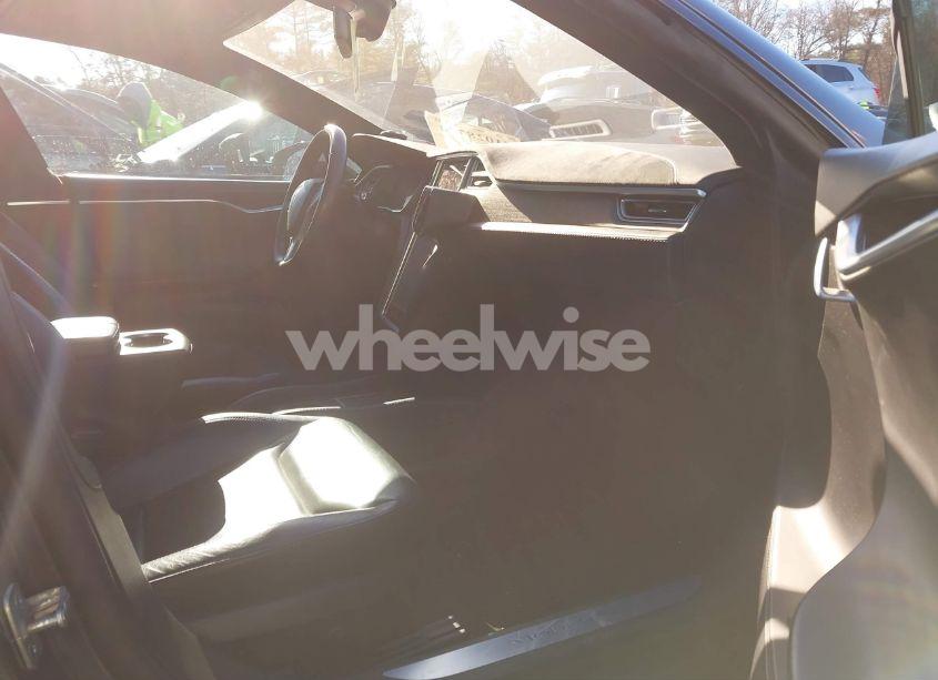 Photo 5 of 2016 Tesla Model S 60D/70D/75D/85D/90D (VIN 5YJSA1E23GF129903)