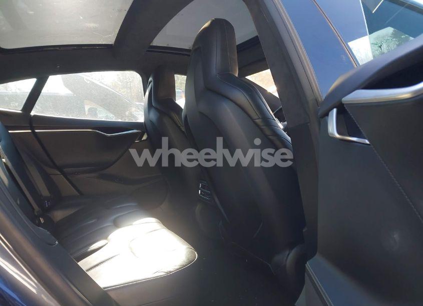 Photo 8 of 2016 Tesla Model S 60D/70D/75D/85D/90D (VIN 5YJSA1E23GF129903)