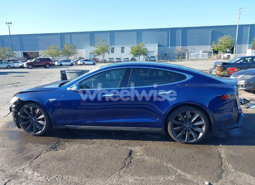 Photo 15 of 2016 Tesla Model S 60D/70D/75D/85D/90D (VIN 5YJSA1E23GF131831)
