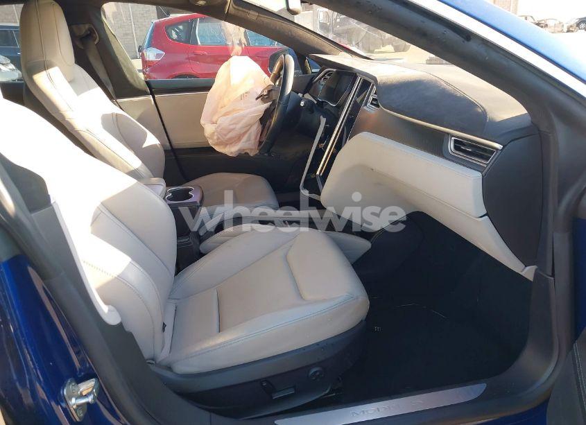 Photo 5 of 2016 Tesla Model S 60D/70D/75D/85D/90D (VIN 5YJSA1E23GF131831)