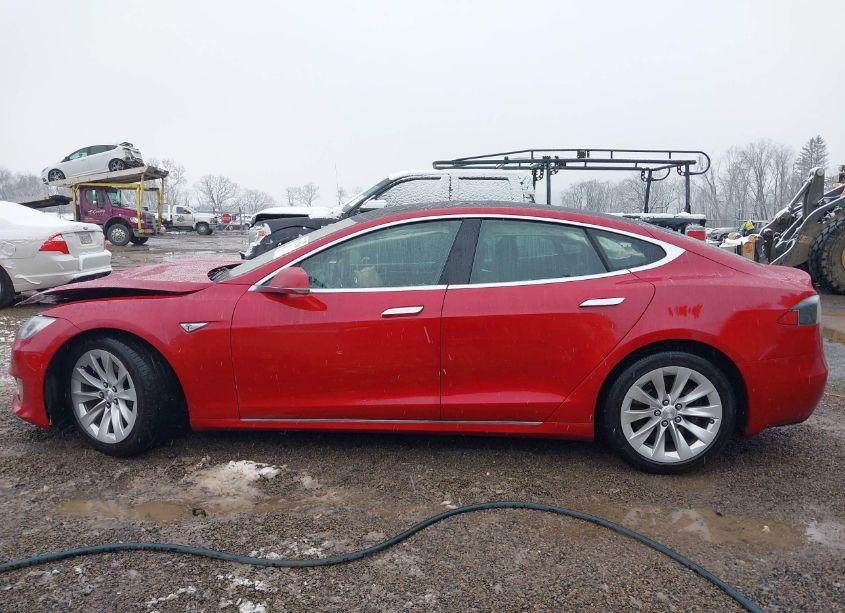Photo 15 of 2016 Tesla Model S 60D/70D/75D/85D/90D (VIN 5YJSA1E23GF147351)