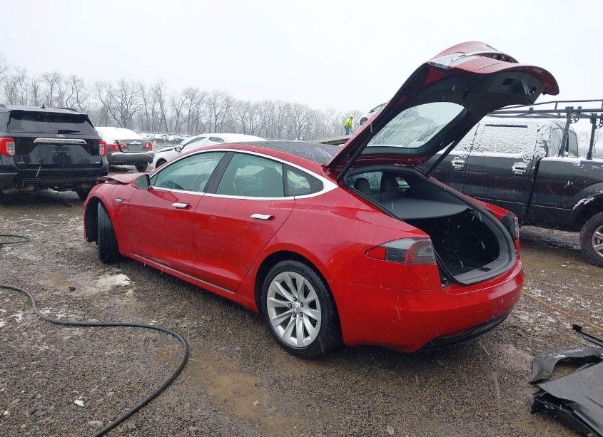 Photo 3 of 2016 Tesla Model S 60D/70D/75D/85D/90D (VIN 5YJSA1E23GF147351)