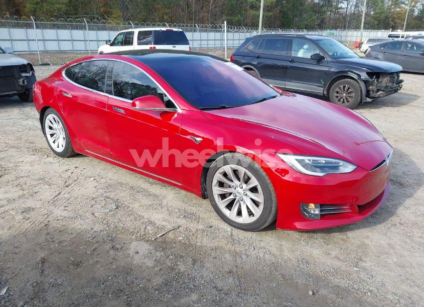 2017 Tesla Model S 100D/60D/75D/90D/P100D (VIN 5YJSA1E23HF224575) main photo