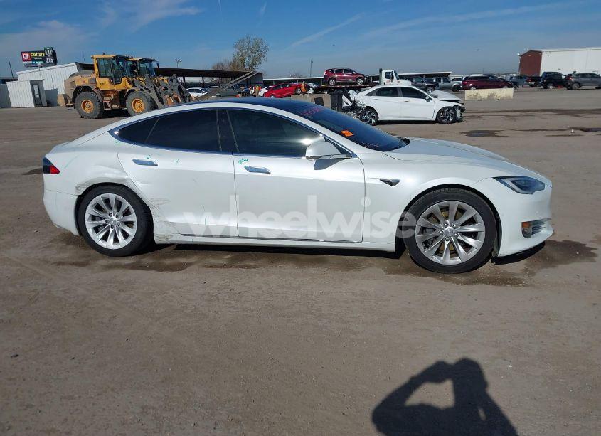 Photo 13 of 2020 Tesla Model S LONG RANGE DUAL MOTOR ALL-WHEEL DRIVE/LONG RANGE PLUS DUAL MOTOR ALL-WHEEL DRIVE (VIN 5YJSA1E23LF360441)