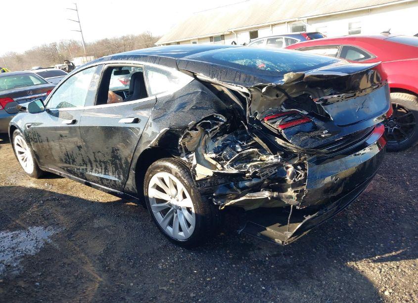 Photo 3 of 2018 Tesla Model S 100D/75D/P100D (VIN 5YJSA1E24JF246056)