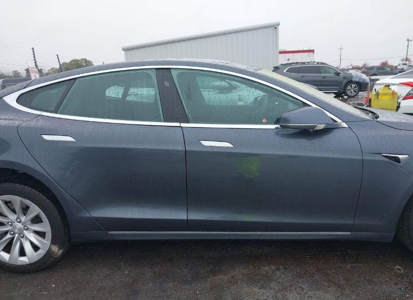 Photo 13 of 2018 Tesla Model S 100D/75D/P100D (VIN 5YJSA1E24JF298156)