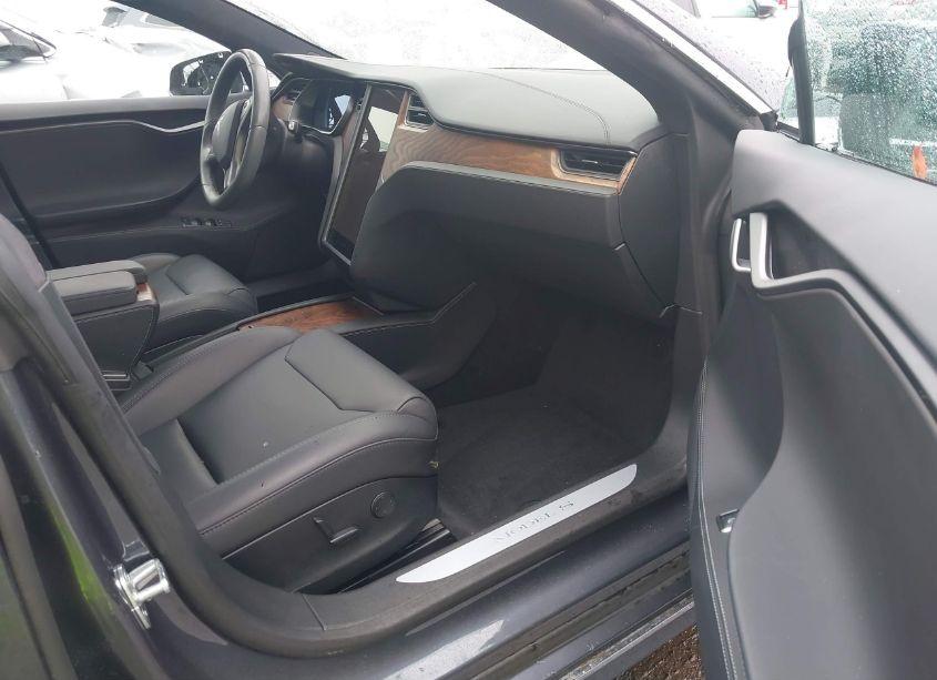 Photo 5 of 2018 Tesla Model S 100D/75D/P100D (VIN 5YJSA1E24JF298156)
