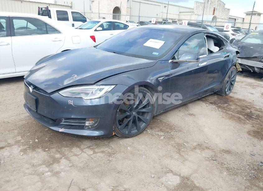Photo 2 of 2020 Tesla Model S (VIN 5YJSA1E24LF350954)