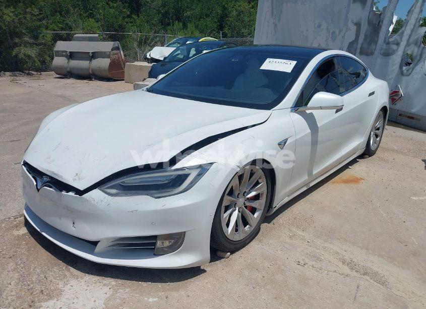 Photo 2 of 2018 Tesla Model S 100D/75D/P100D (VIN 5YJSA1E25JF245269)