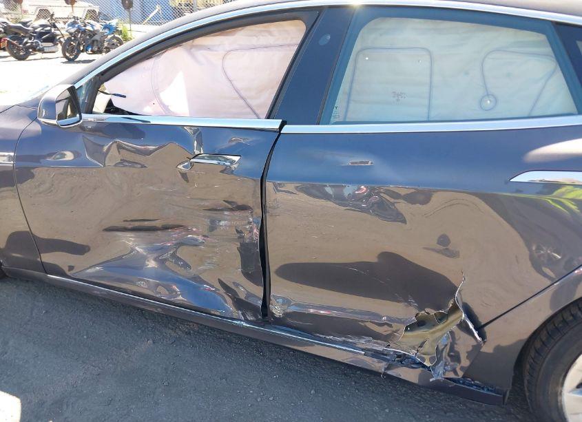 Photo 14 of 2018 Tesla Model S 100D/75D/P100D (VIN 5YJSA1E25JF291121)