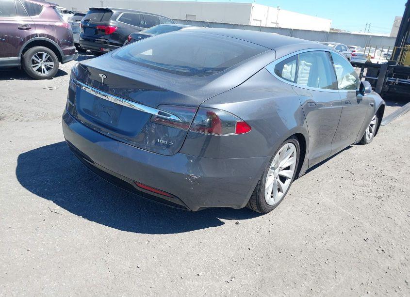 Photo 4 of 2018 Tesla Model S 100D/75D/P100D (VIN 5YJSA1E25JF291121)