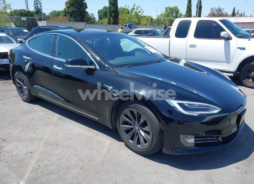 2018 Tesla Model S 100D/75D/P100D (VIN 5YJSA1E25JF292480) main photo