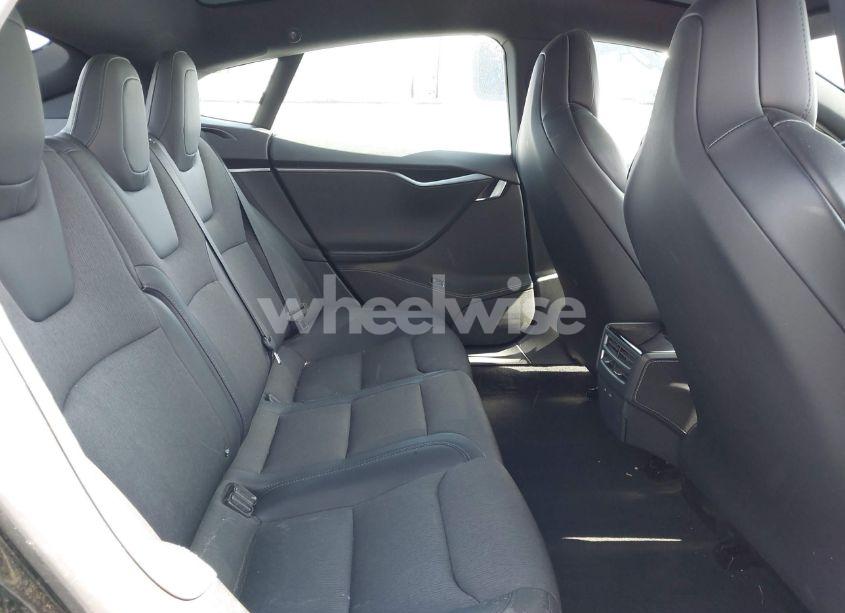 Photo 8 of 2018 Tesla Model S 100D/75D/P100D (VIN 5YJSA1E25JF292480)