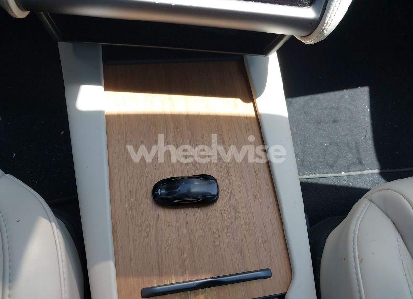 Photo 11 of 2020 Tesla Model S LONG RANGE DUAL MOTOR ALL-WHEEL DRIVE/LONG RANGE PLUS DUAL MOTOR ALL-WHEEL DRIVE (VIN 5YJSA1E25LF396292)