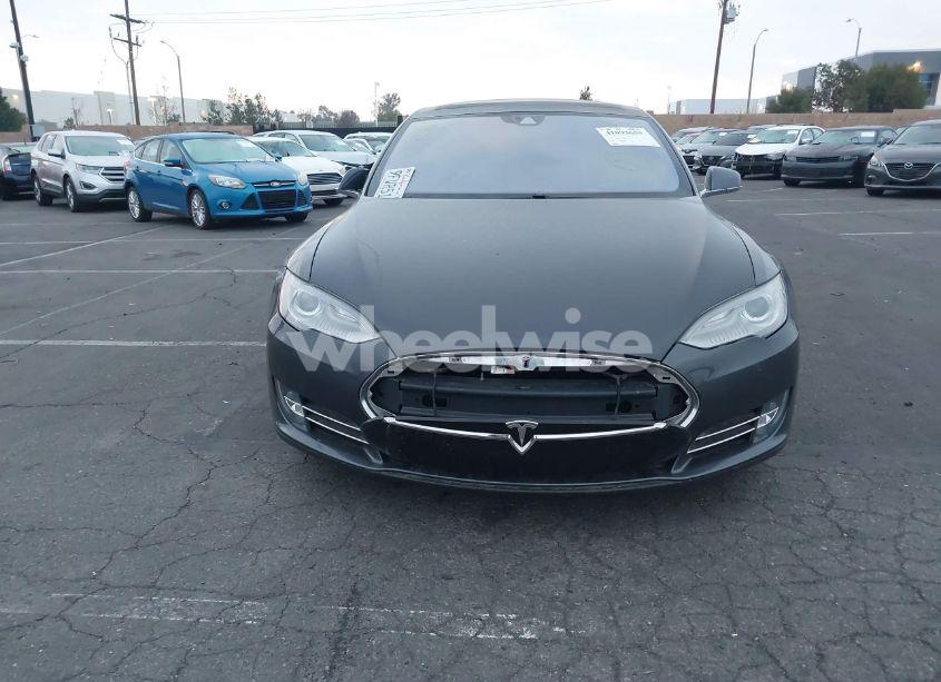Photo 9 of 2015 Tesla Model S 70D/85D/P85D (VIN 5YJSA1E26FF115556)