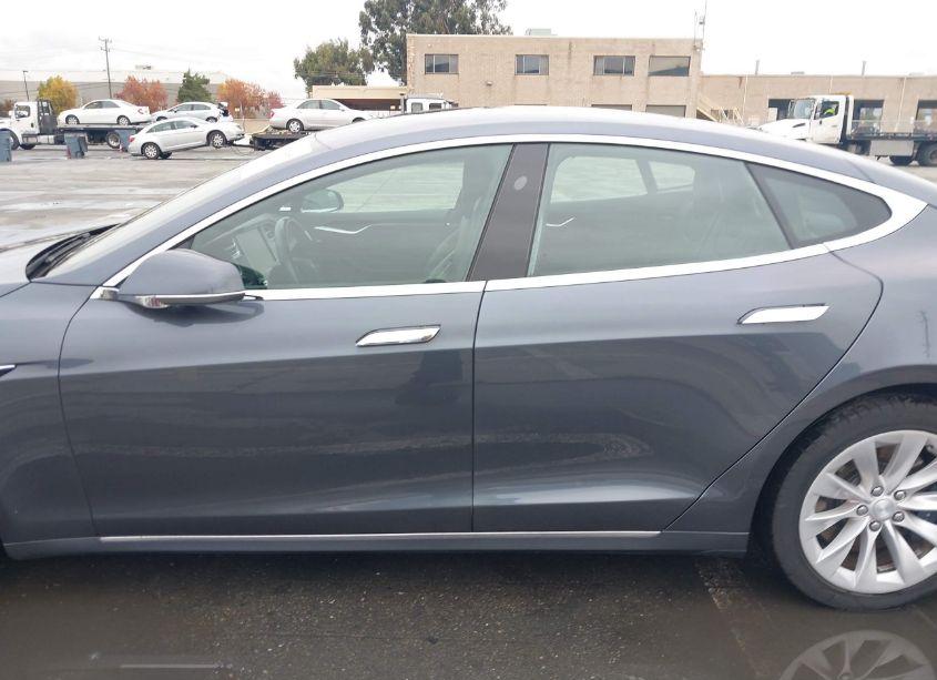 Photo 15 of 2017 Tesla Model S 100D/60D/75D/90D/P100D (VIN 5YJSA1E26HF195363)