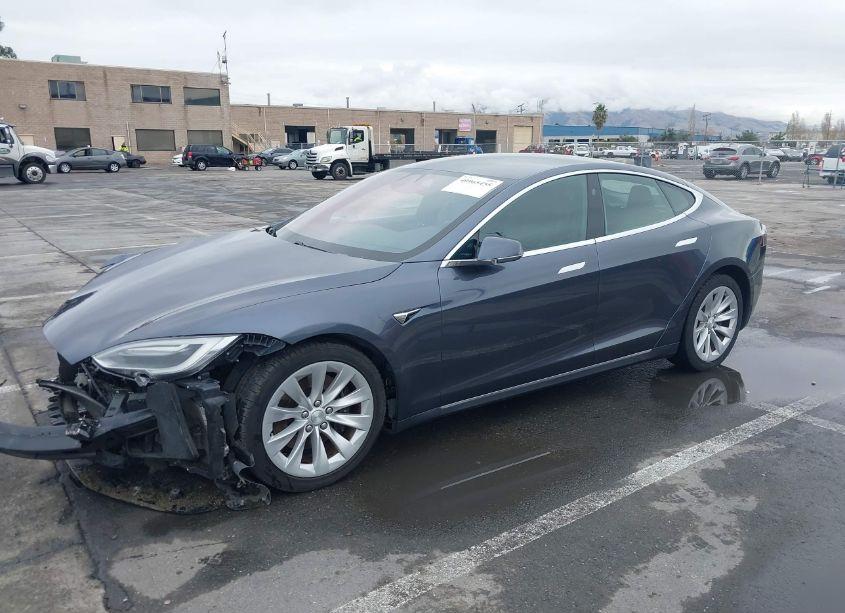 Photo 2 of 2017 Tesla Model S 100D/60D/75D/90D/P100D (VIN 5YJSA1E26HF195363)