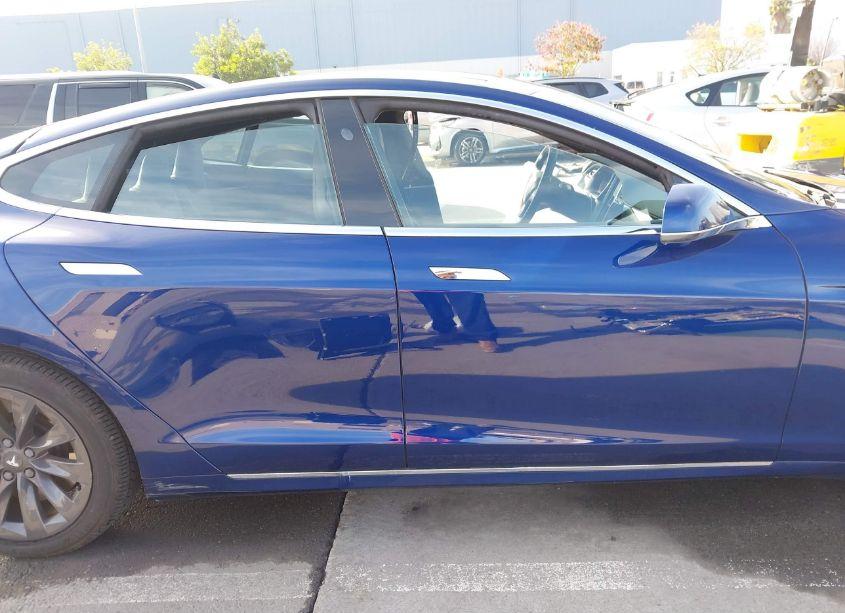 Photo 14 of 2018 Tesla Model S 100D/75D/P100D (VIN 5YJSA1E26JF295615)