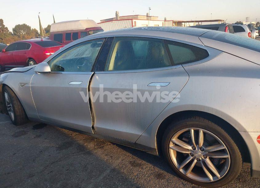 Photo 14 of 2015 Tesla Model S 70D/85D/P85D (VIN 5YJSA1E27FF114657)