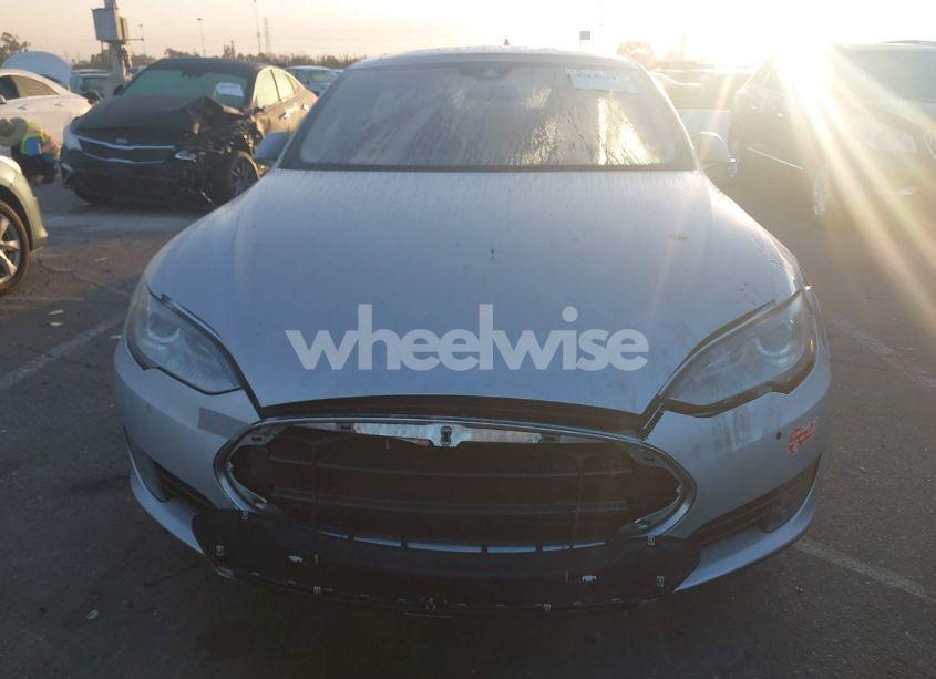 Photo 6 of 2015 Tesla Model S 70D/85D/P85D (VIN 5YJSA1E27FF114657)