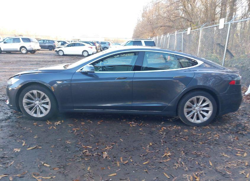 Photo 15 of 2015 Tesla Model S 70D/85D/P85D (VIN 5YJSA1E27FF119096)