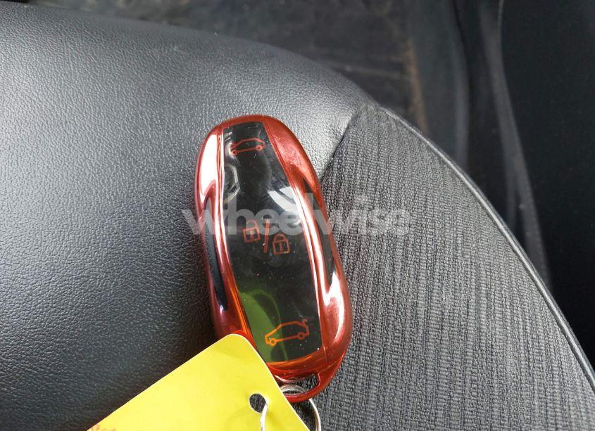 Photo 11 of 2016 Tesla Model S 60D/70D/75D/85D/90D (VIN 5YJSA1E27GF126793)