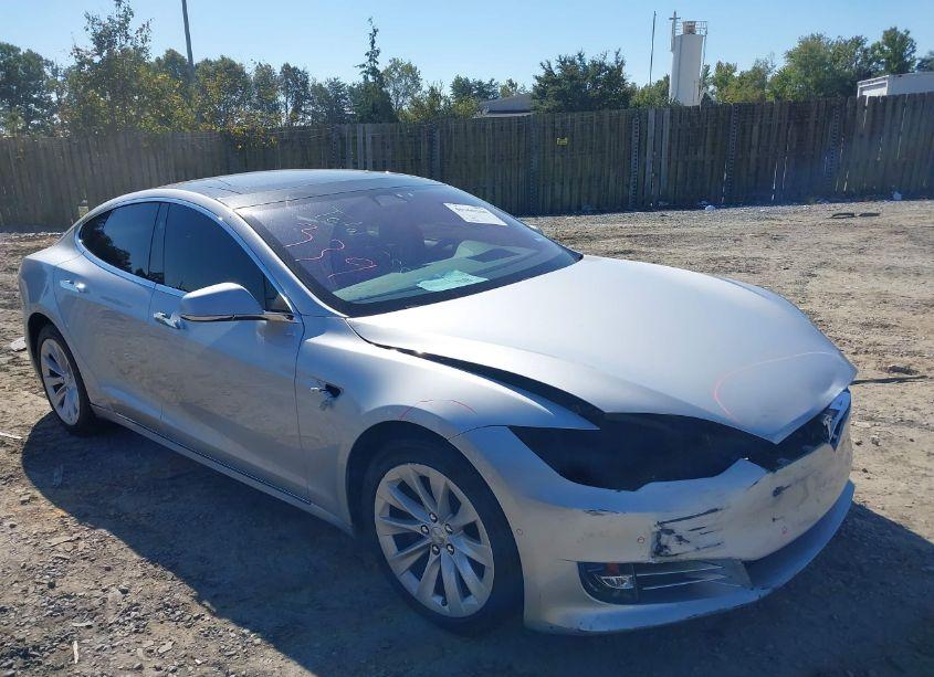 2017 Tesla Model S 100D/60D/75D/90D/P100D (VIN 5YJSA1E27HF226846) main photo