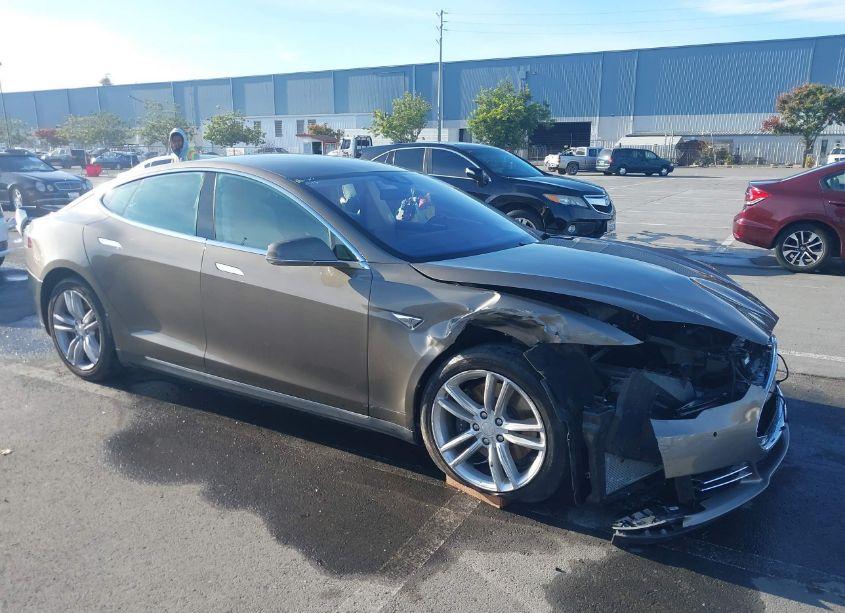 2015 Tesla Model S 70D/85D/P85D (VIN 5YJSA1E28FF119110) main photo