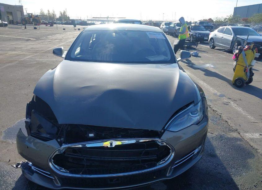 Photo 13 of 2015 Tesla Model S 70D/85D/P85D (VIN 5YJSA1E28FF119110)