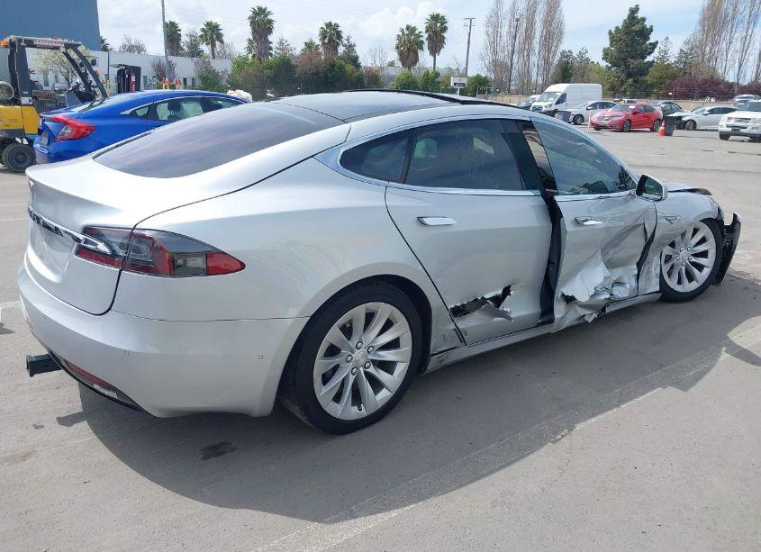 Photo 4 of 2016 Tesla Model S 60D/70D/75D/85D/90D (VIN 5YJSA1E28GF153324)