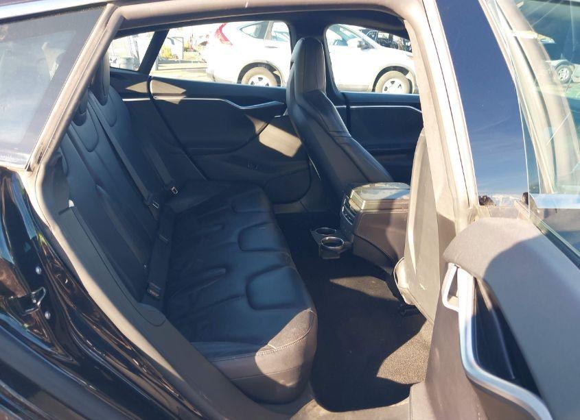 Photo 7 of 2016 Tesla Model S 60D/70D/75D/85D/90D (VIN 5YJSA1E28GF157308)