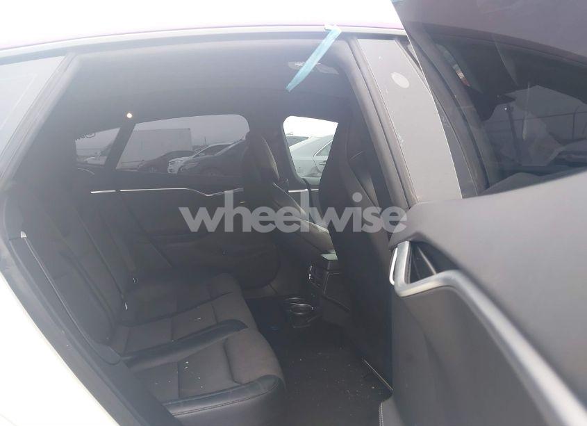 Photo 8 of 2017 Tesla Model S 100D/60D/75D/90D/P100D (VIN 5YJSA1E28HF233062)