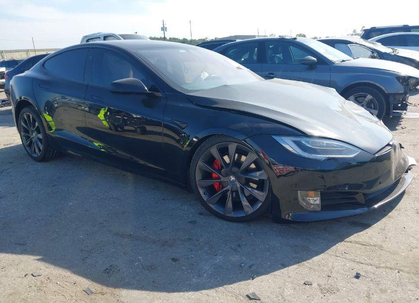 2020 Tesla Model S (VIN 5YJSA1E28LF414851) main photo