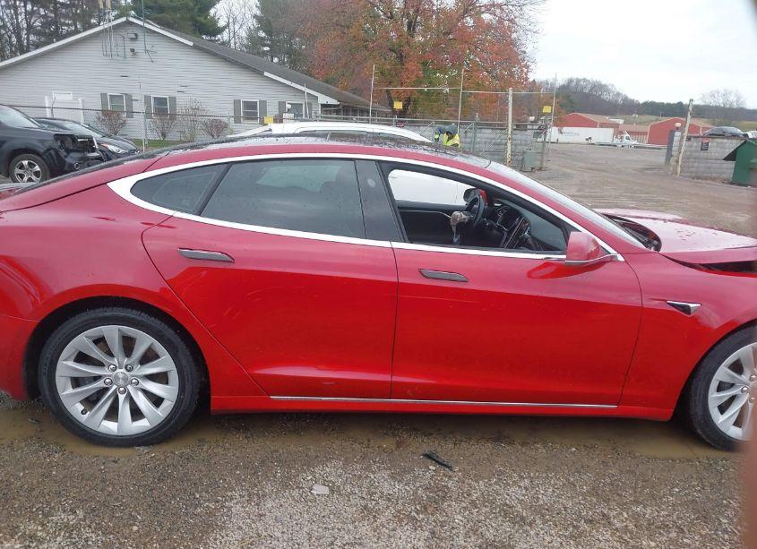 Photo 14 of 2016 Tesla Model S 60D/70D/75D/85D/90D (VIN 5YJSA1E29GF171640)