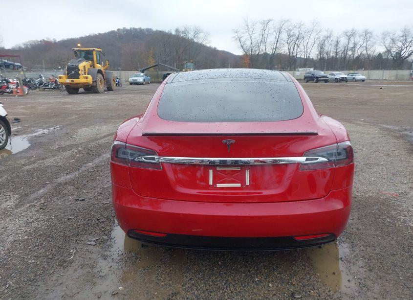 Photo 17 of 2016 Tesla Model S 60D/70D/75D/85D/90D (VIN 5YJSA1E29GF171640)