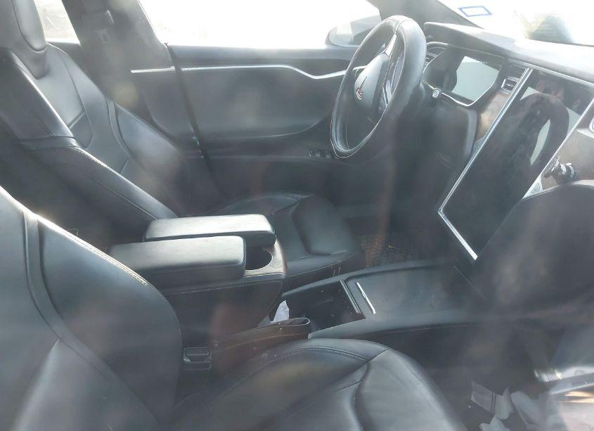 Photo 5 of 2016 Tesla Model S 60D/70D/75D/85D/90D (VIN 5YJSA1E29GF174375)