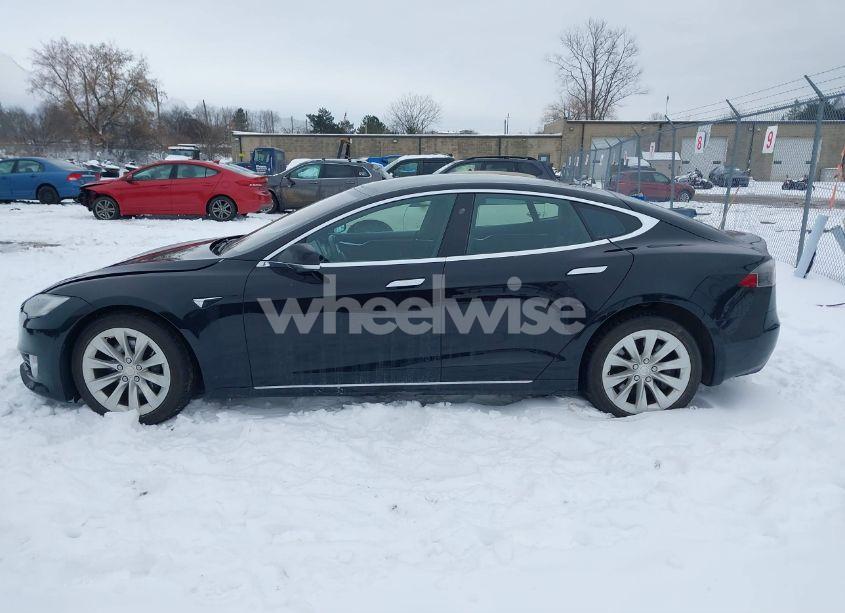 Photo 13 of 2017 Tesla Model S 100D/60D/75D/90D/P100D (VIN 5YJSA1E29HF229912)