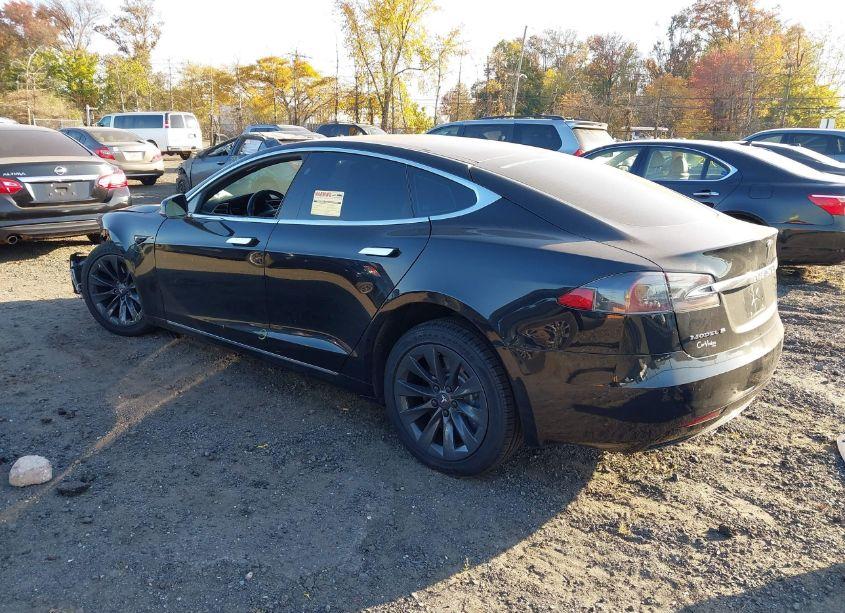 Photo 3 of 2018 Tesla Model S 100D/75D/P100D (VIN 5YJSA1E29JF249115)