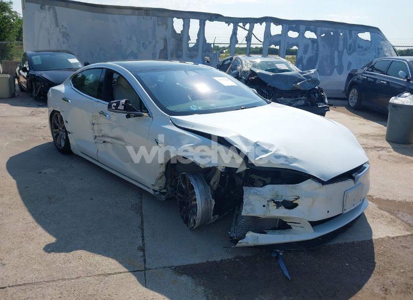 2020 Tesla Model S LONG RANGE DUAL MOTOR ALL-WHEEL DRIVE/LONG RANGE PLUS DUAL MOTOR ALL-WHEEL DRIVE (VIN 5YJSA1E29LF389023) main photo