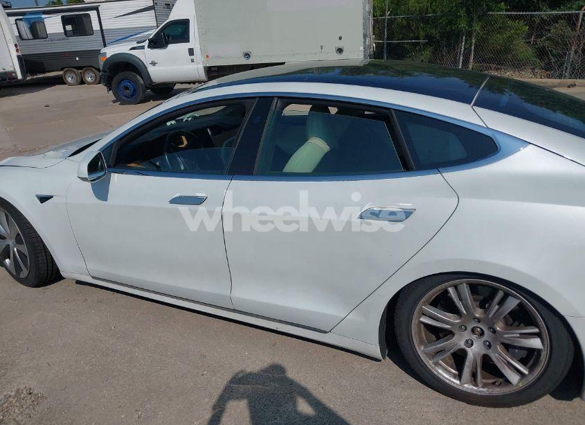 Photo 13 of 2020 Tesla Model S LONG RANGE DUAL MOTOR ALL-WHEEL DRIVE/LONG RANGE PLUS DUAL MOTOR ALL-WHEEL DRIVE (VIN 5YJSA1E29LF389023)