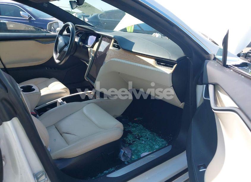 Photo 5 of 2020 Tesla Model S LONG RANGE DUAL MOTOR ALL-WHEEL DRIVE/LONG RANGE PLUS DUAL MOTOR ALL-WHEEL DRIVE (VIN 5YJSA1E29LF389023)